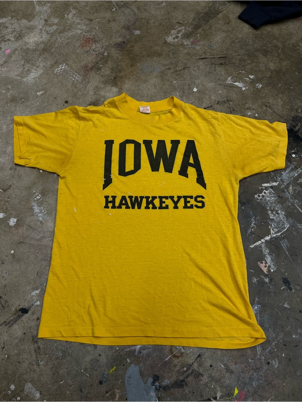 Single stitch yellow Iowa graphic T shirt